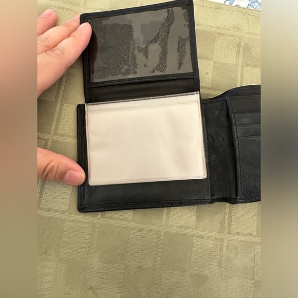 Black Wallet - Picture 3 of 6